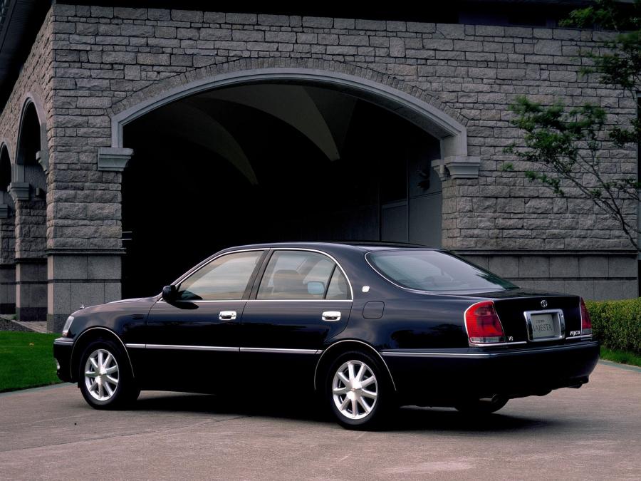  Toyota Crown Majesta 1999 года  (фото 8 из 22)
